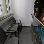 Henmil Vagator