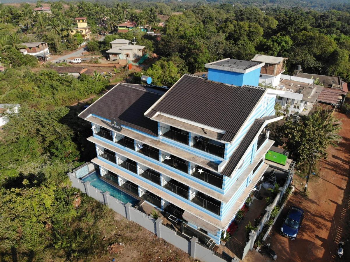 Henmil Vagator Hotel *